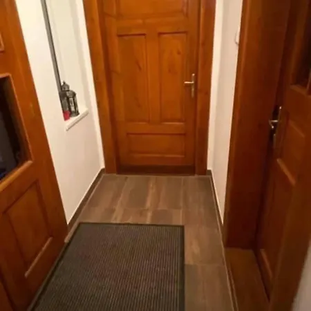Oris Apartment *